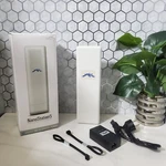 Ubiquiti NANOSTATION5 Indoor Outdoor 5GHZ Dual Polarity 14BI Cpe New Open Box. Fixed Price $79.91.